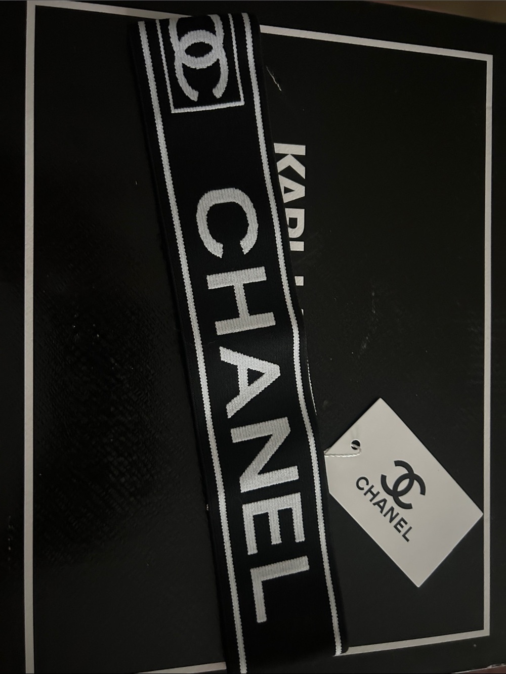 CHANEL stretchy headband NEW